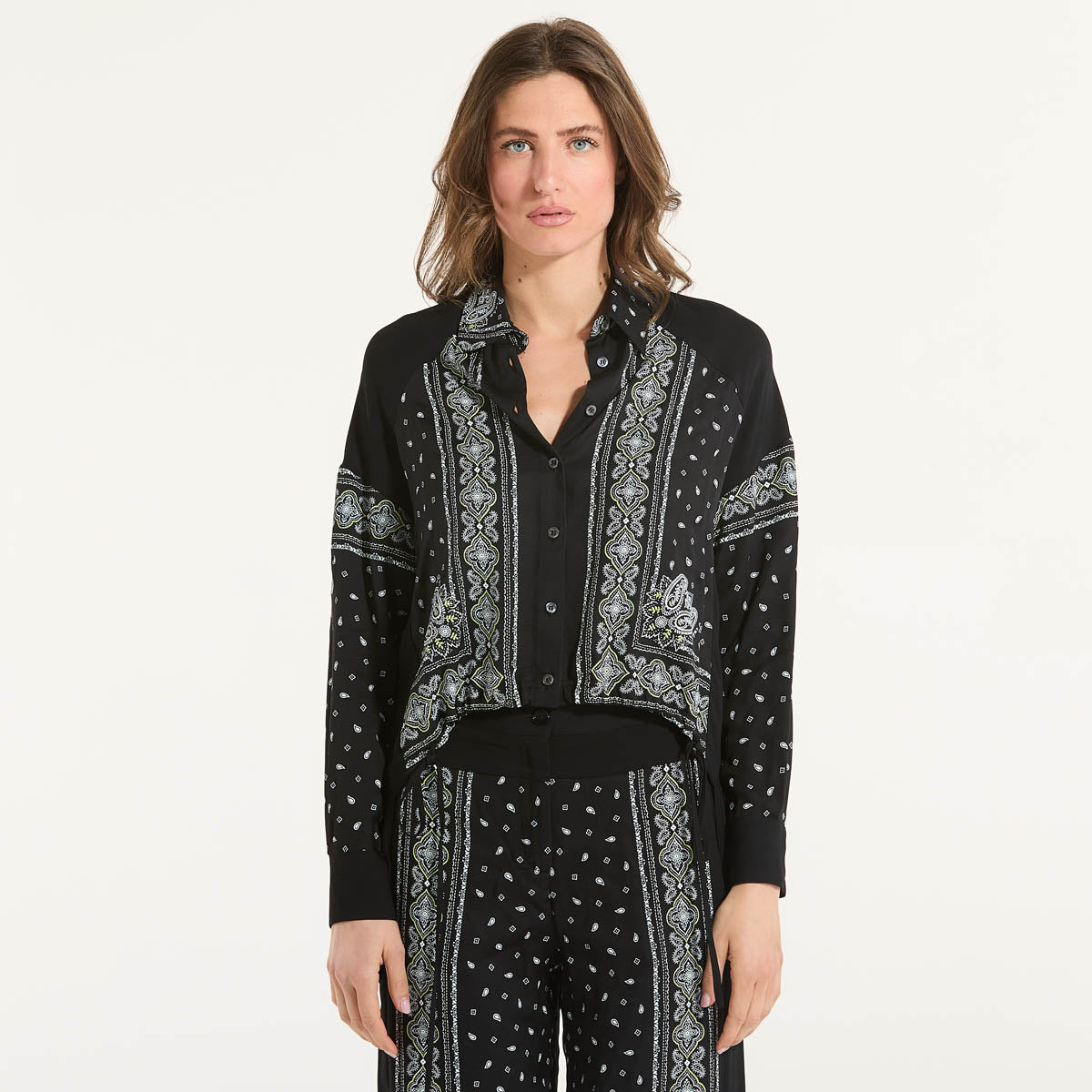 Pinko camicia asimmetrica stampa bandana nera