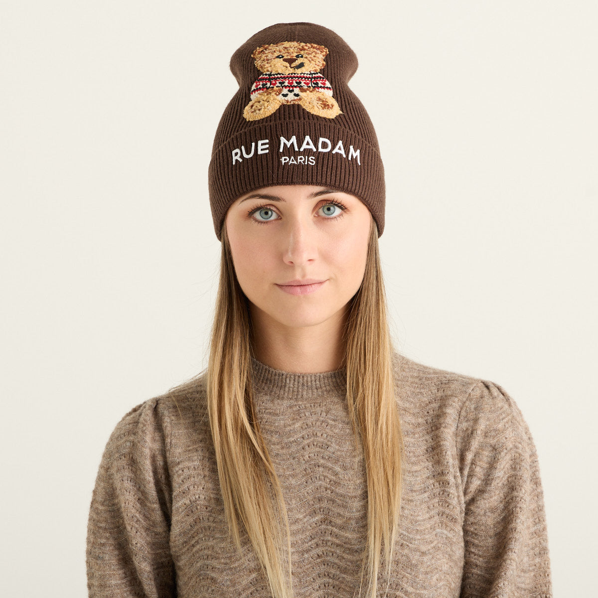 Rue Madam Paris Cappello marrone con Orsetto Ricamato