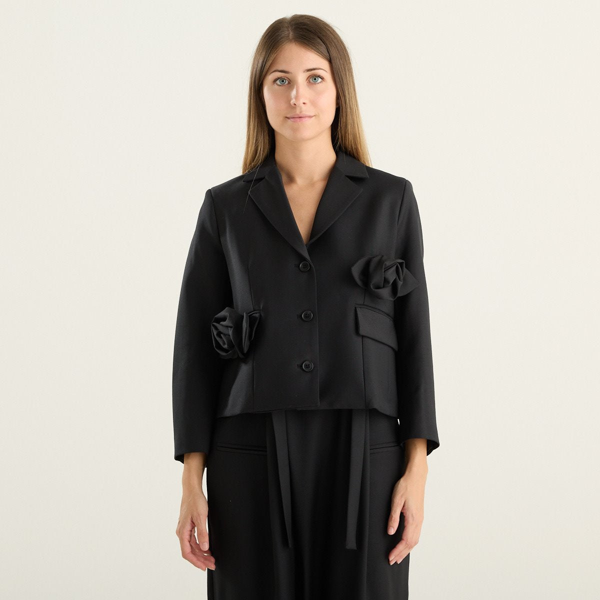 Meimeij blazer donna nero in misto lana con rose applicate