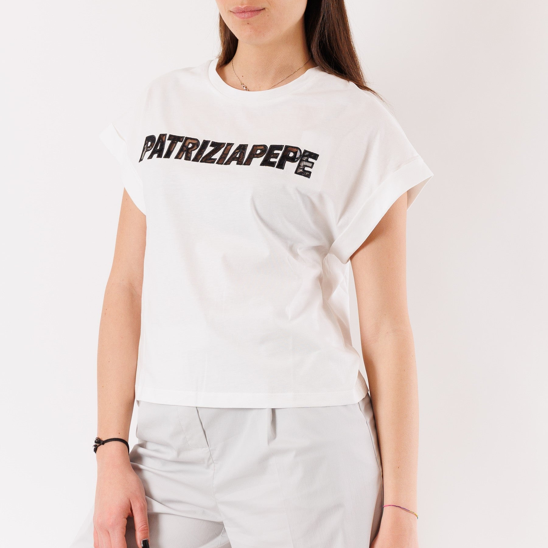 Patrizia Pepe t-shirt in cotone con scritta in pizzo