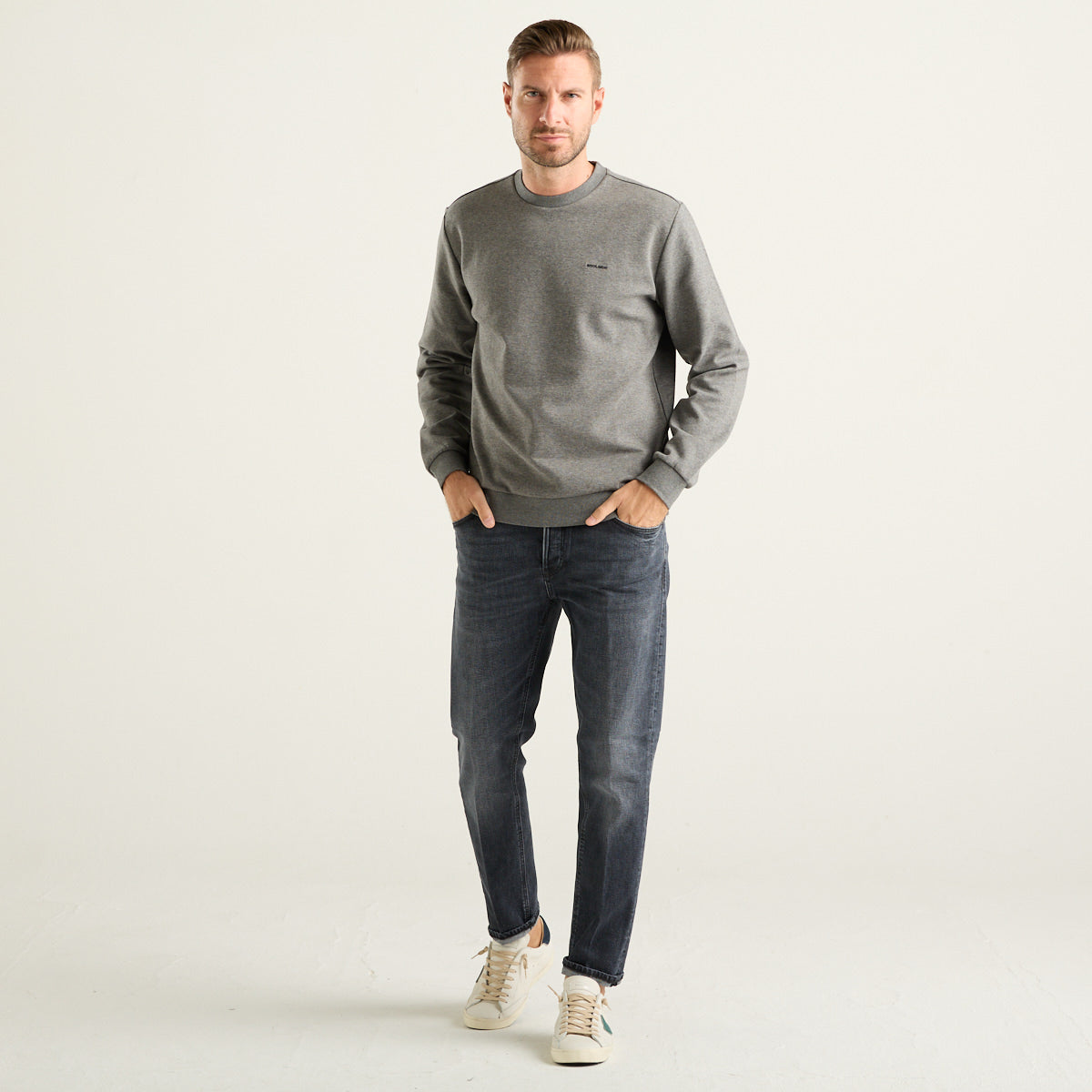 Woolrich felpa girocollo in misto cotone interlock con logo grigia