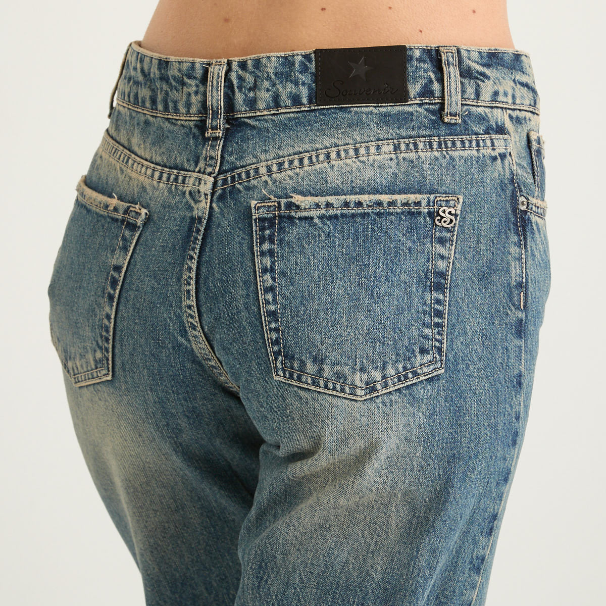 Souvenir jeans in denim slavato