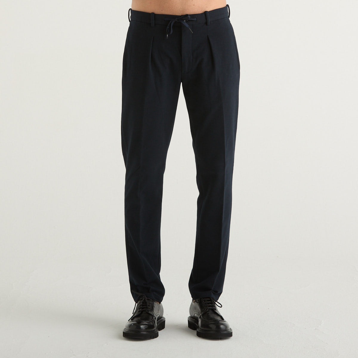 Circolo pantalone elgante in tessuto blu