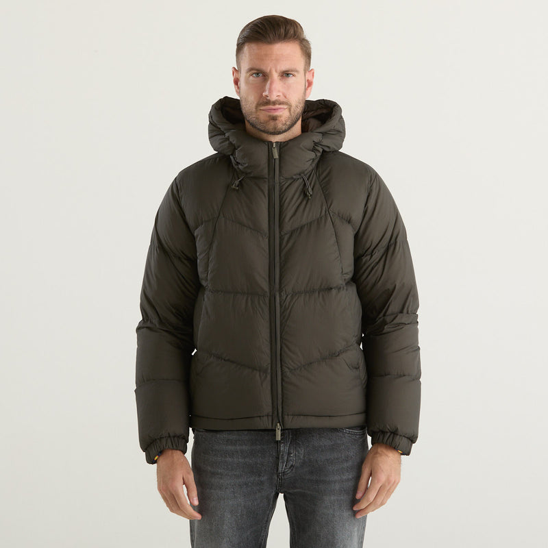 K-way giubbino con cappuccio imbottito fango