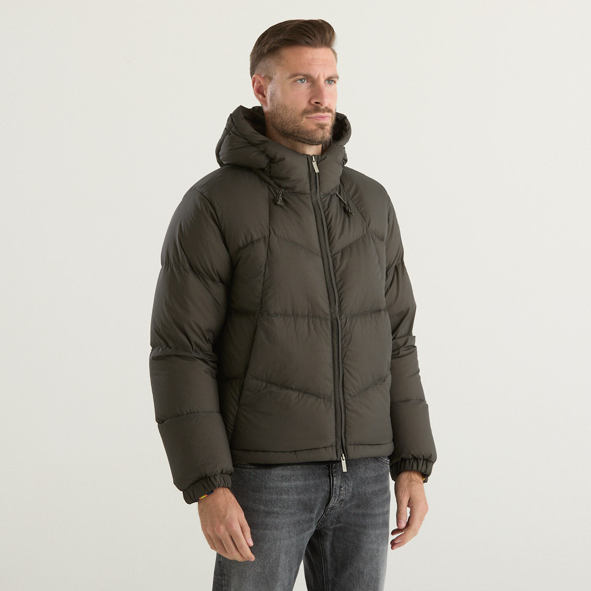 K-way giubbino con cappuccio imbottito fango