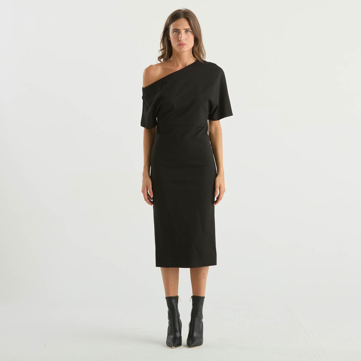 Solotre abito monospalla in tessuto nero