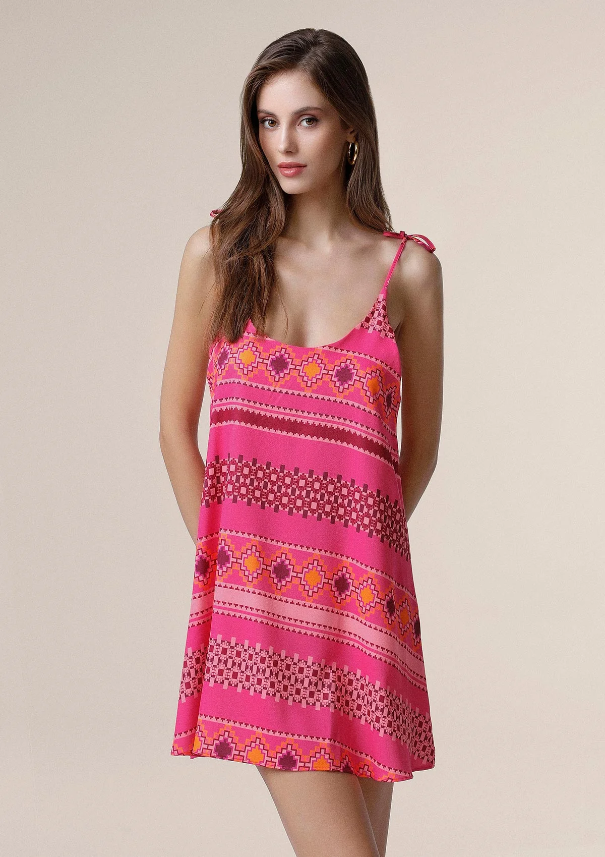 Me fui vestito corto in fantasia fuxia