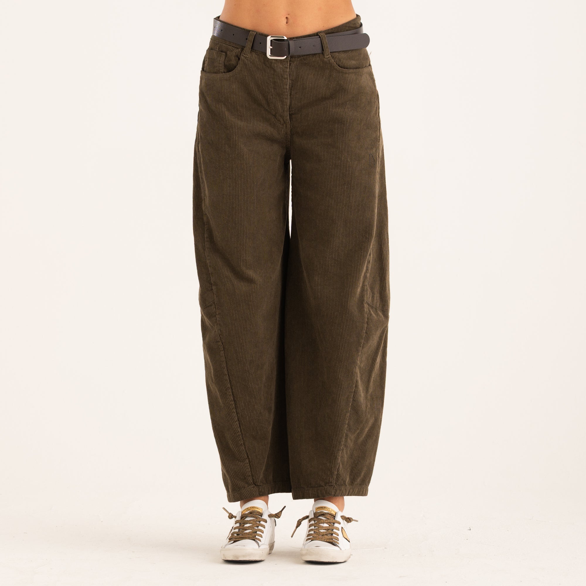 Haveone pantalone in velluto con cintura verde