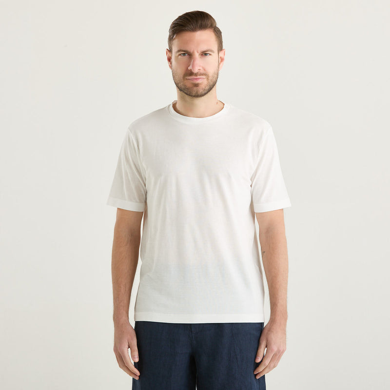 Wool & Co t-shirt girocollo in tessuto bianco