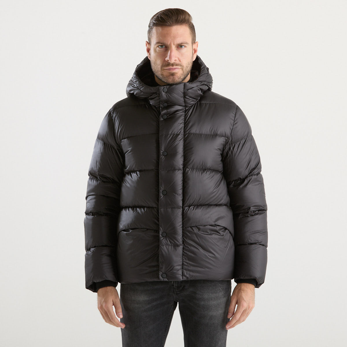 ADD piumino corto imbottito con cappuccio nero