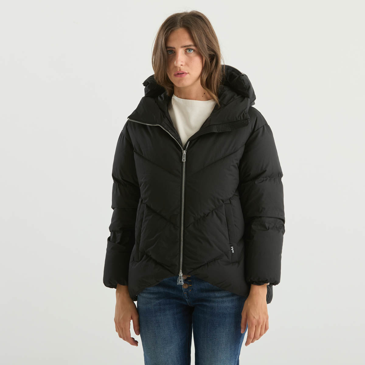 ADD piumino corto con cappuccio in tessuto nero