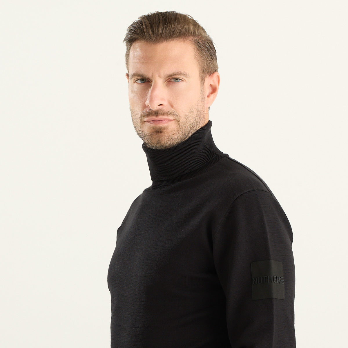 Maglia Dolcevita Uomo Nera Outhere