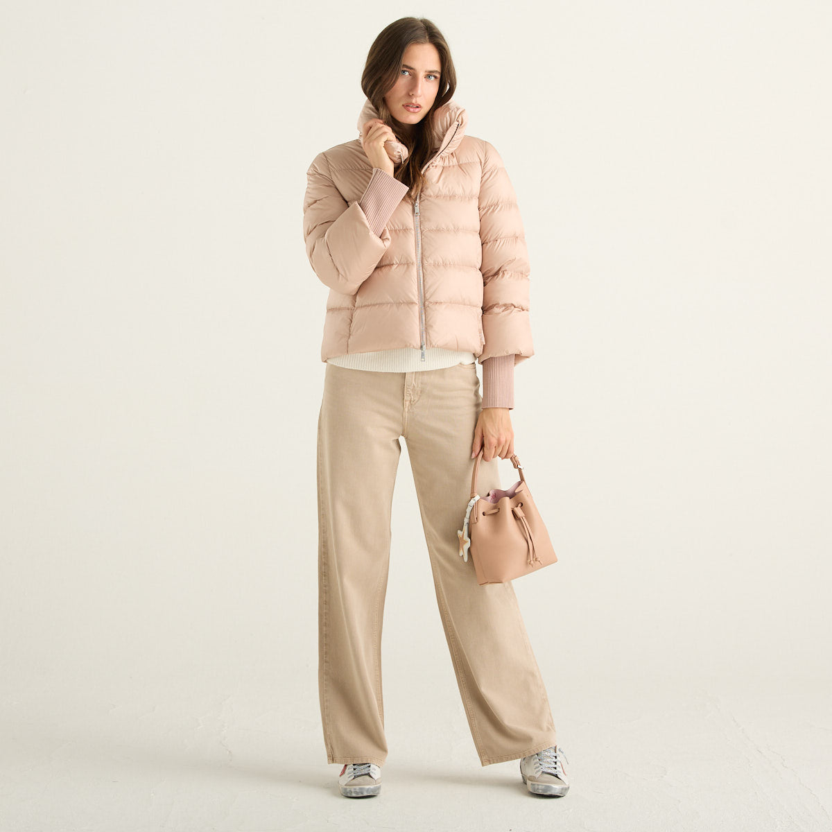 ADD Piumino Donna Rosa Cipria Corto con Collo Alto, Zip e Polsini in Maglia
