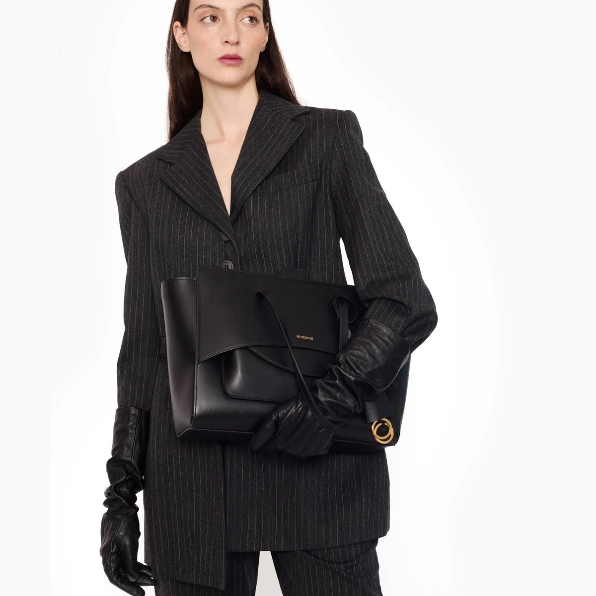 Hidesins borsa a mano Flap L in pelle nera