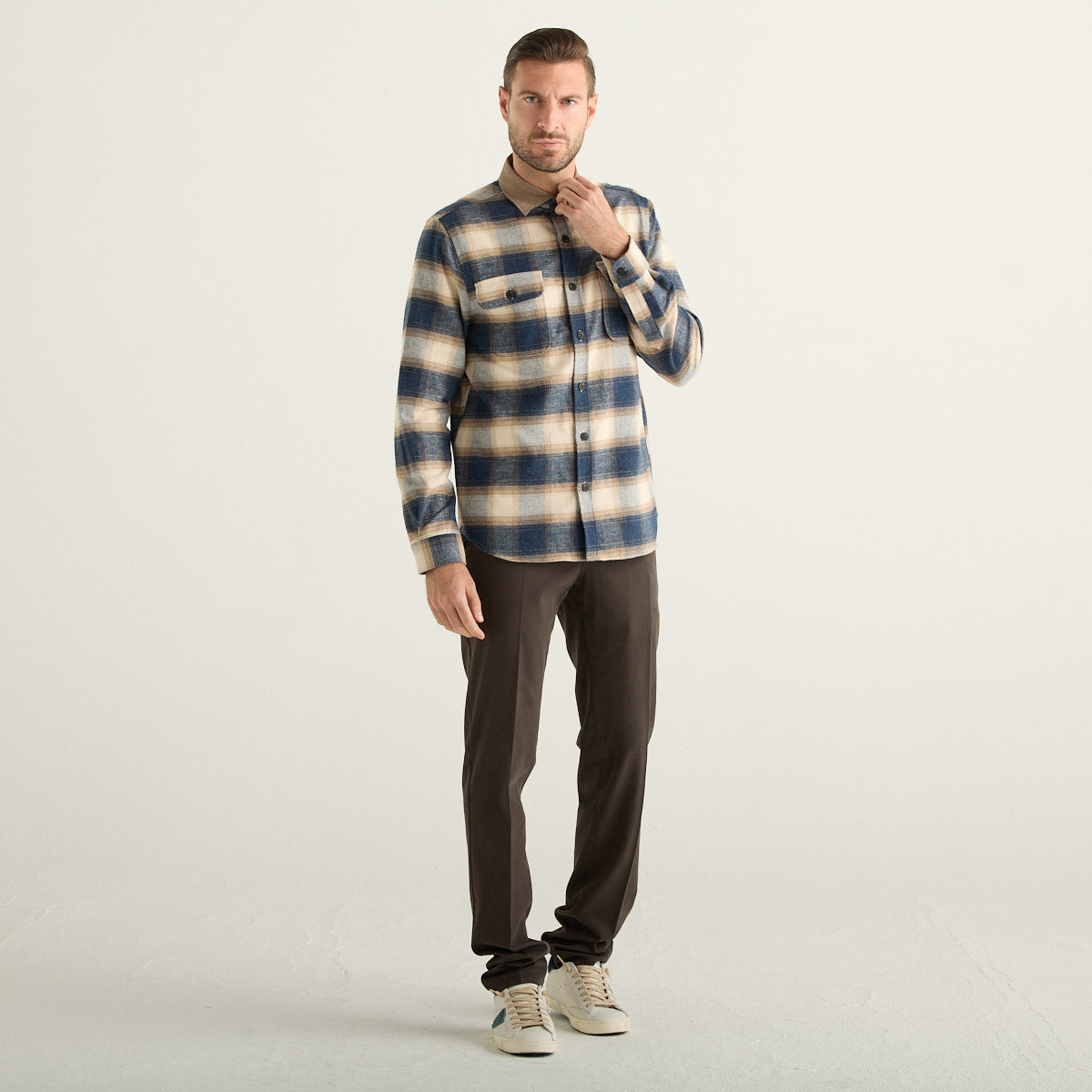 MC2 Saint Barth Camicia Overshirt Uomo a Quadri Blu e Beige con Colletto a Contrasto