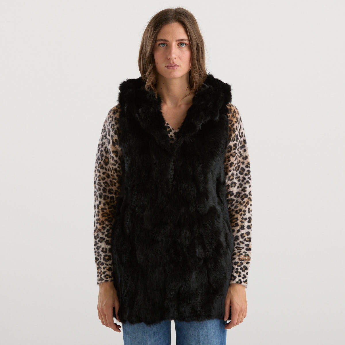 Blanche gilet in lapin con cappuccio nero