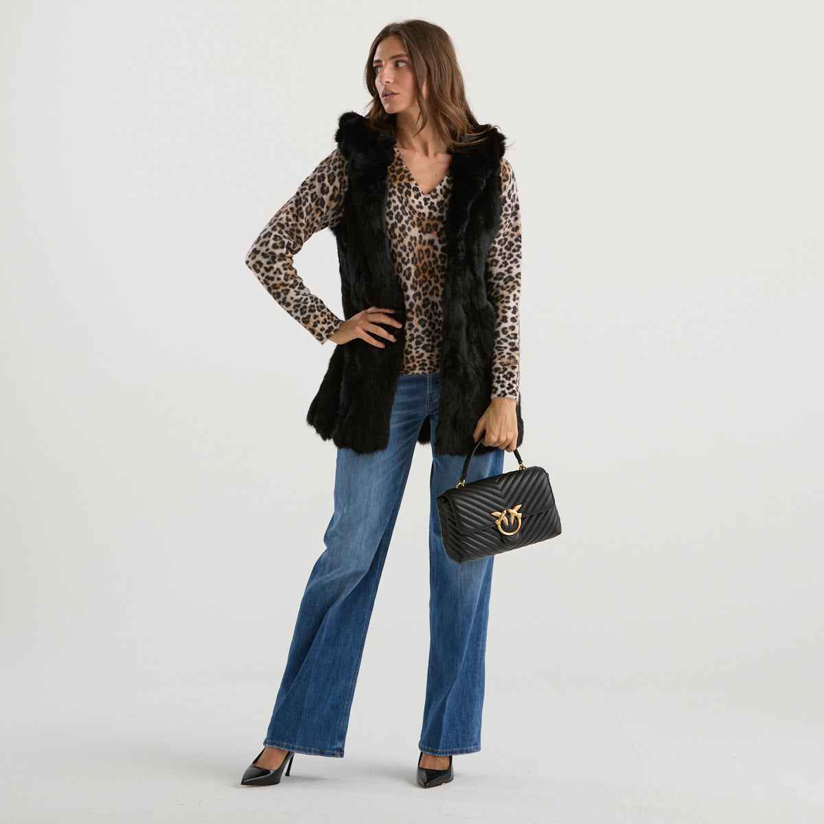 Blanche gilet in lapin con cappuccio nero