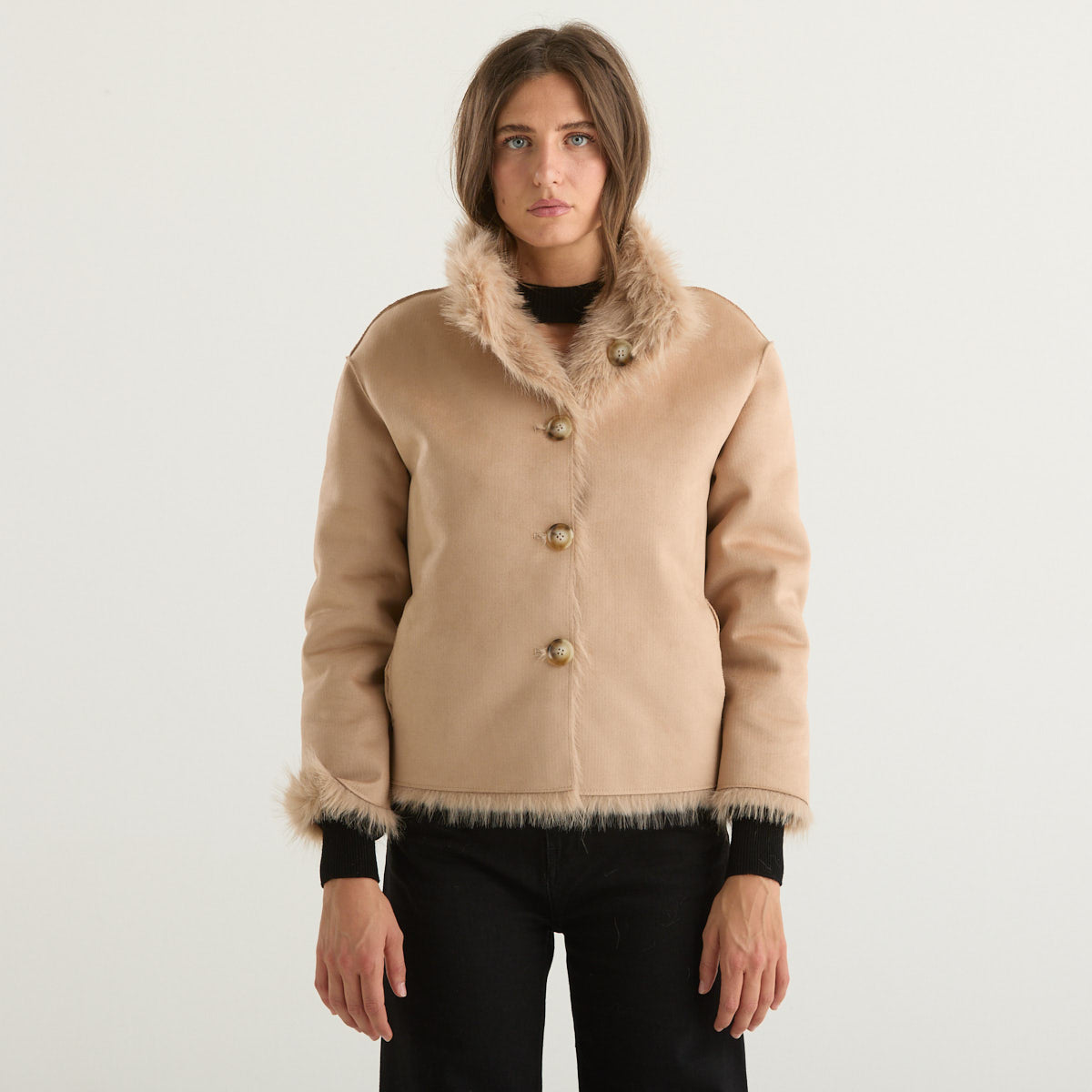 Blanche eco pelliccia corta reversibile beige