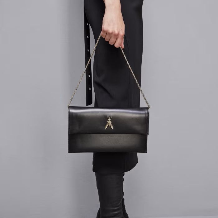 Patrizia Pepe pochette Fly in pelle nera
