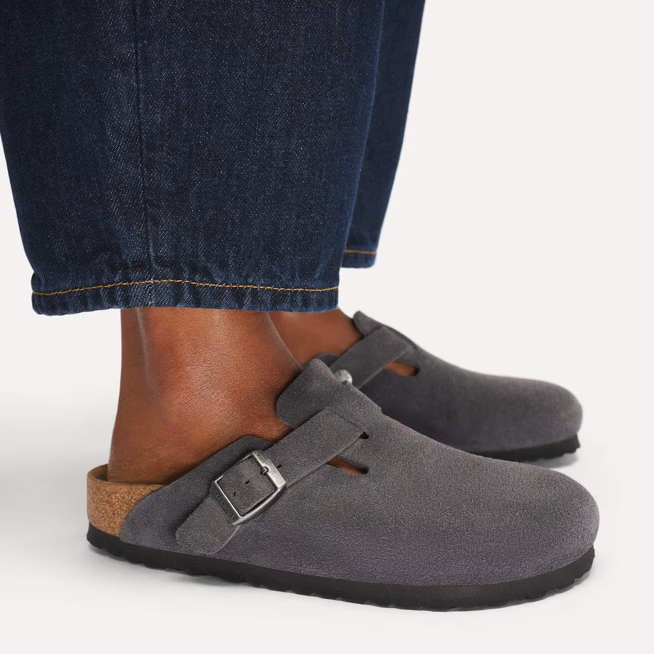 Birkenstock ciabatta Boston in pelle scamosciata grigia