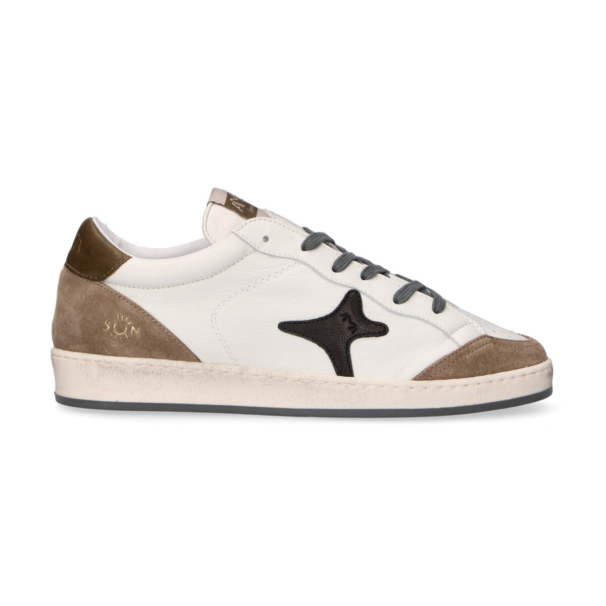 Ama Brand sneaker in pelle bianca verde