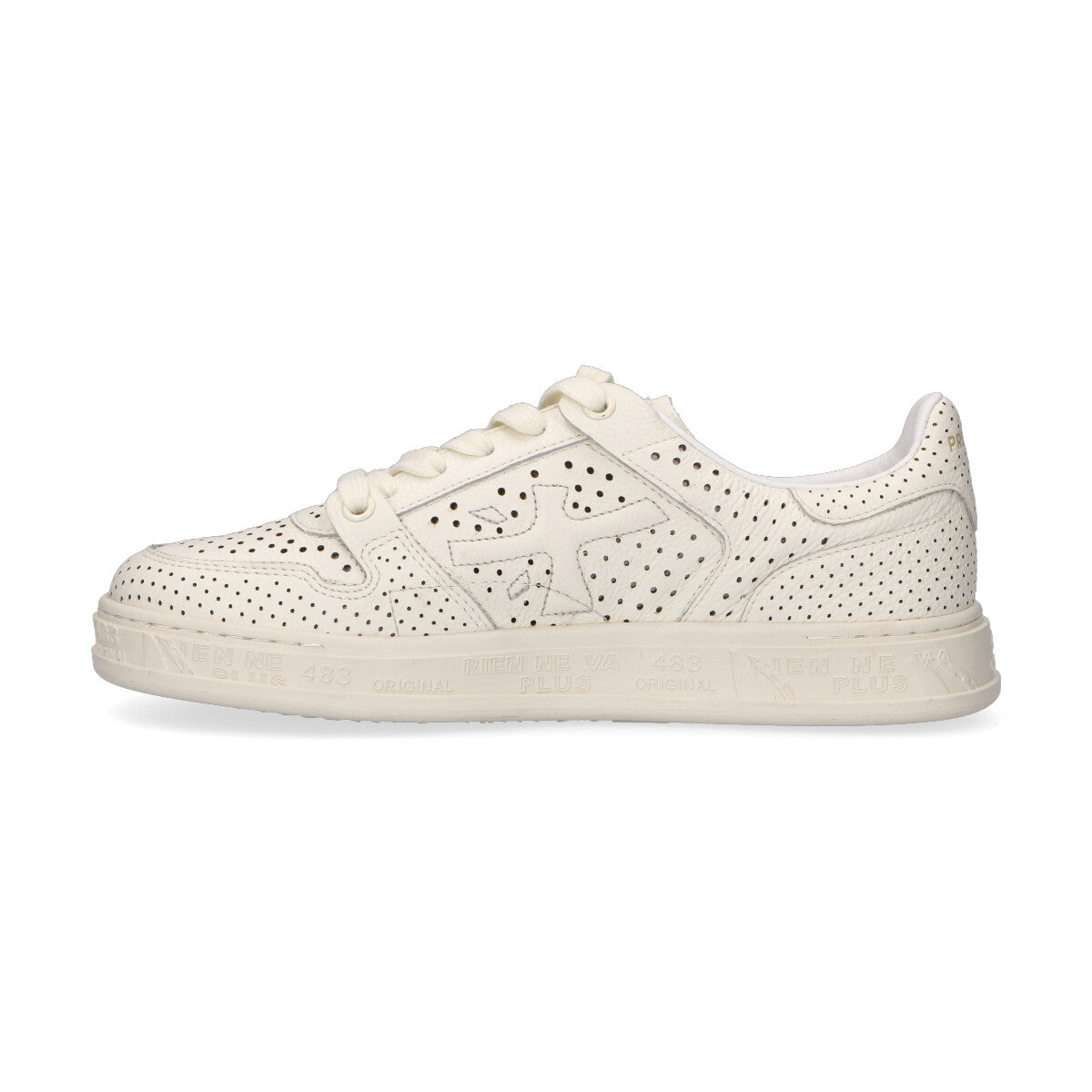 Premiata sneaker Quinnd in pelle traforata panna