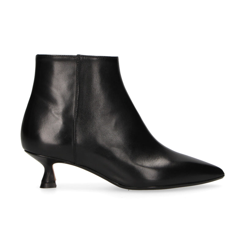 Anna F. tronchetto in pelle nero