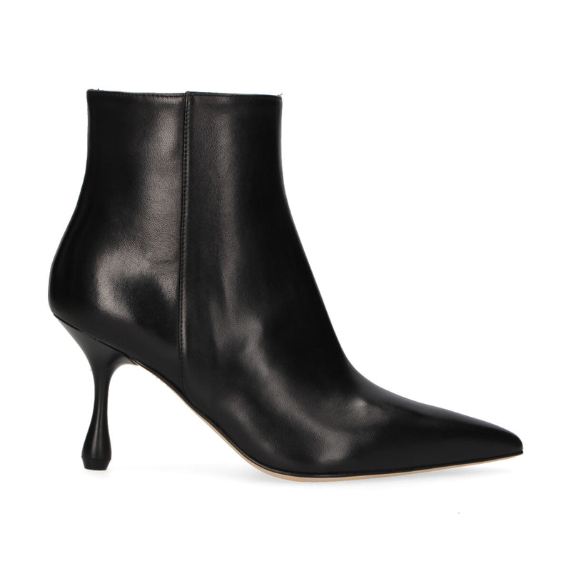Anna F tronchetto in pelle nera