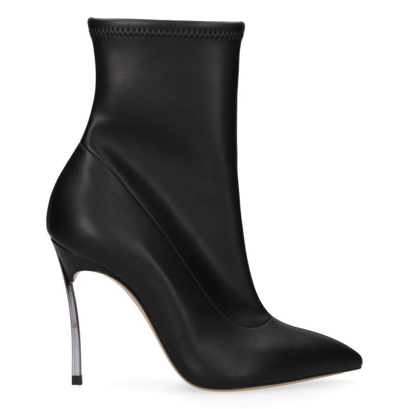 Casadei tronchetto Blade in pelle nera