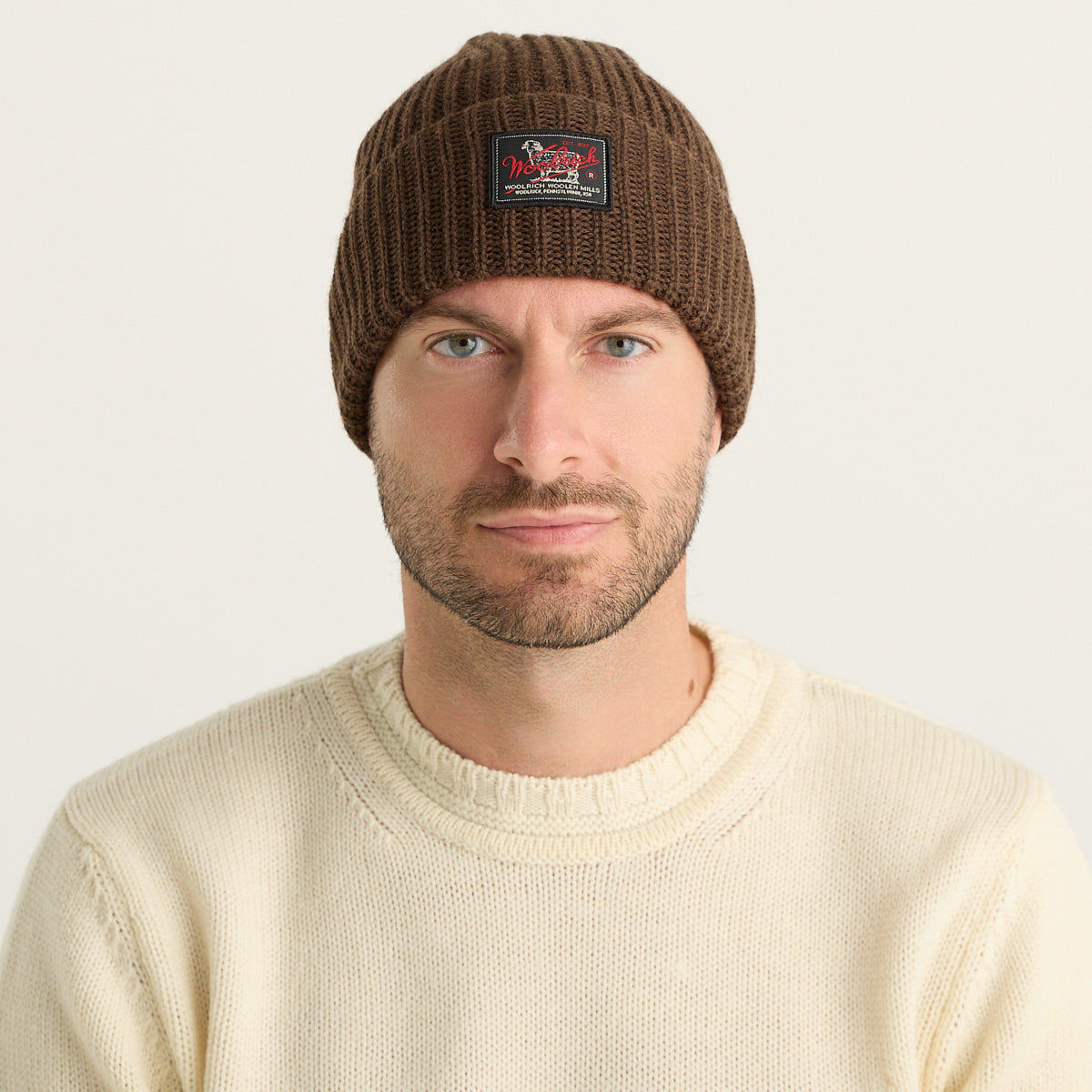 Woolrich Berretto Uomo WM Patch Beanie Marrone in Lana Vergine con Logo