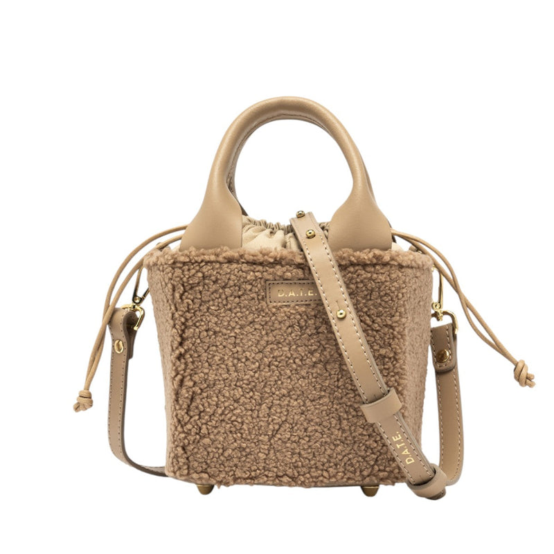 D.A.T.E. Cubo Bag teddy beige