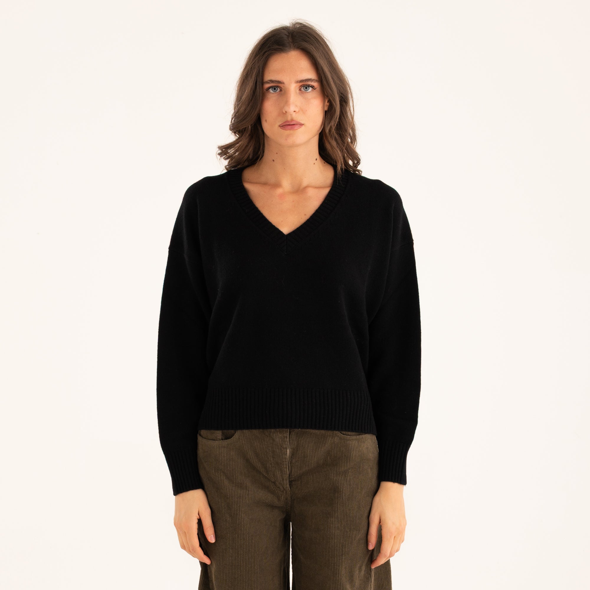 Souvenir maglione scollato a v nero