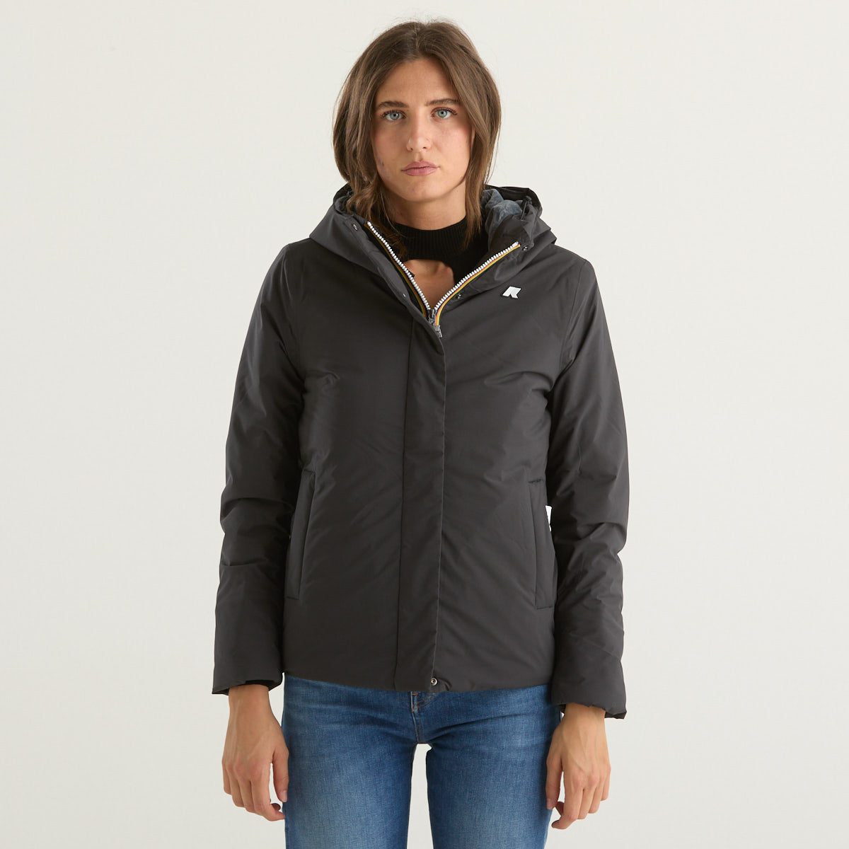 K-way giubbino corto con cappuccio nero