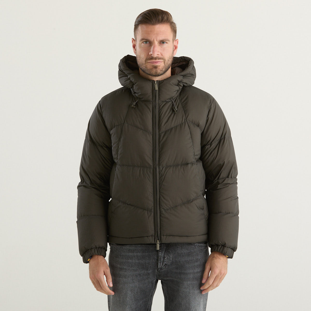 K-way giubbino con cappuccio imbottito fango