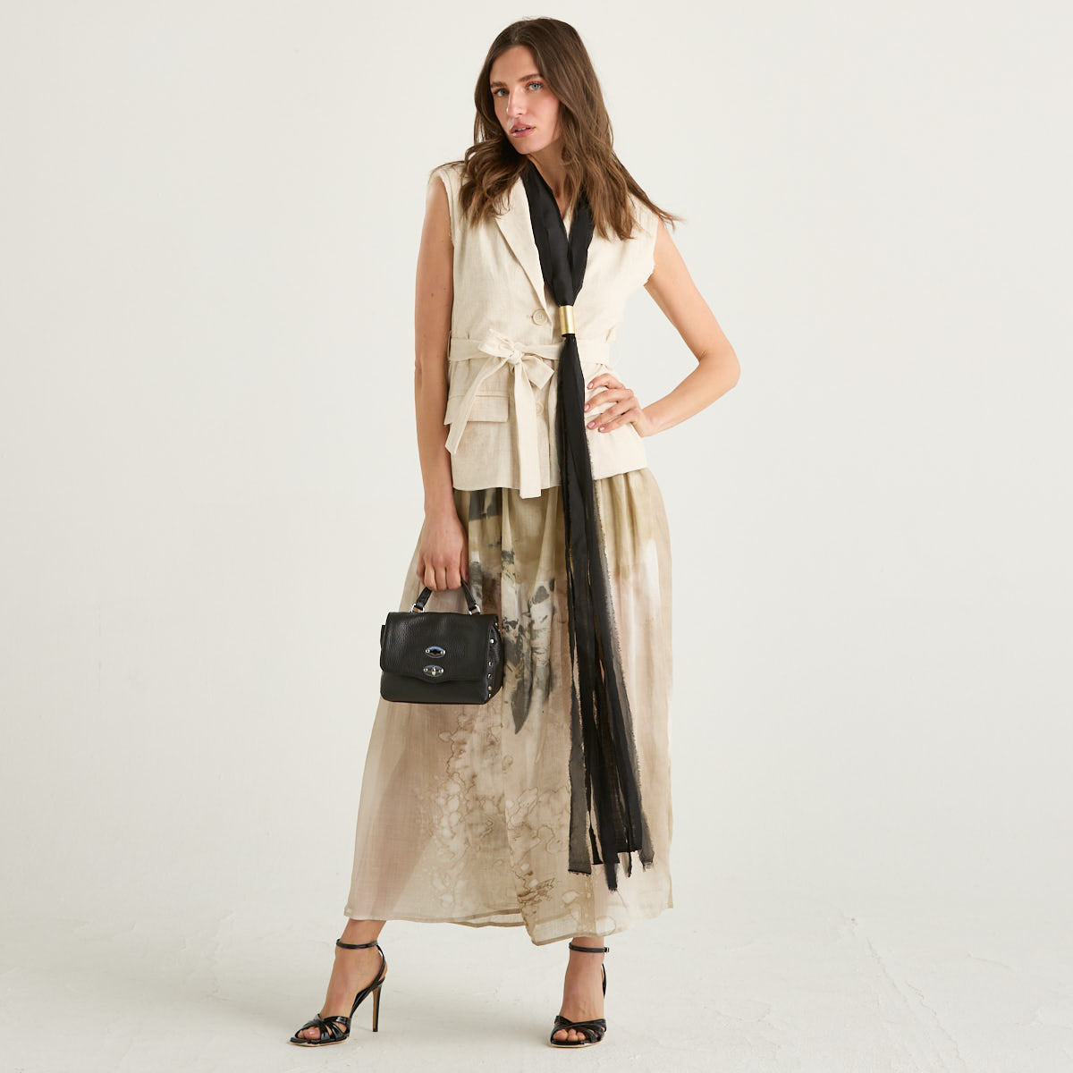 Souvenir abito smanicato in fantasia beige