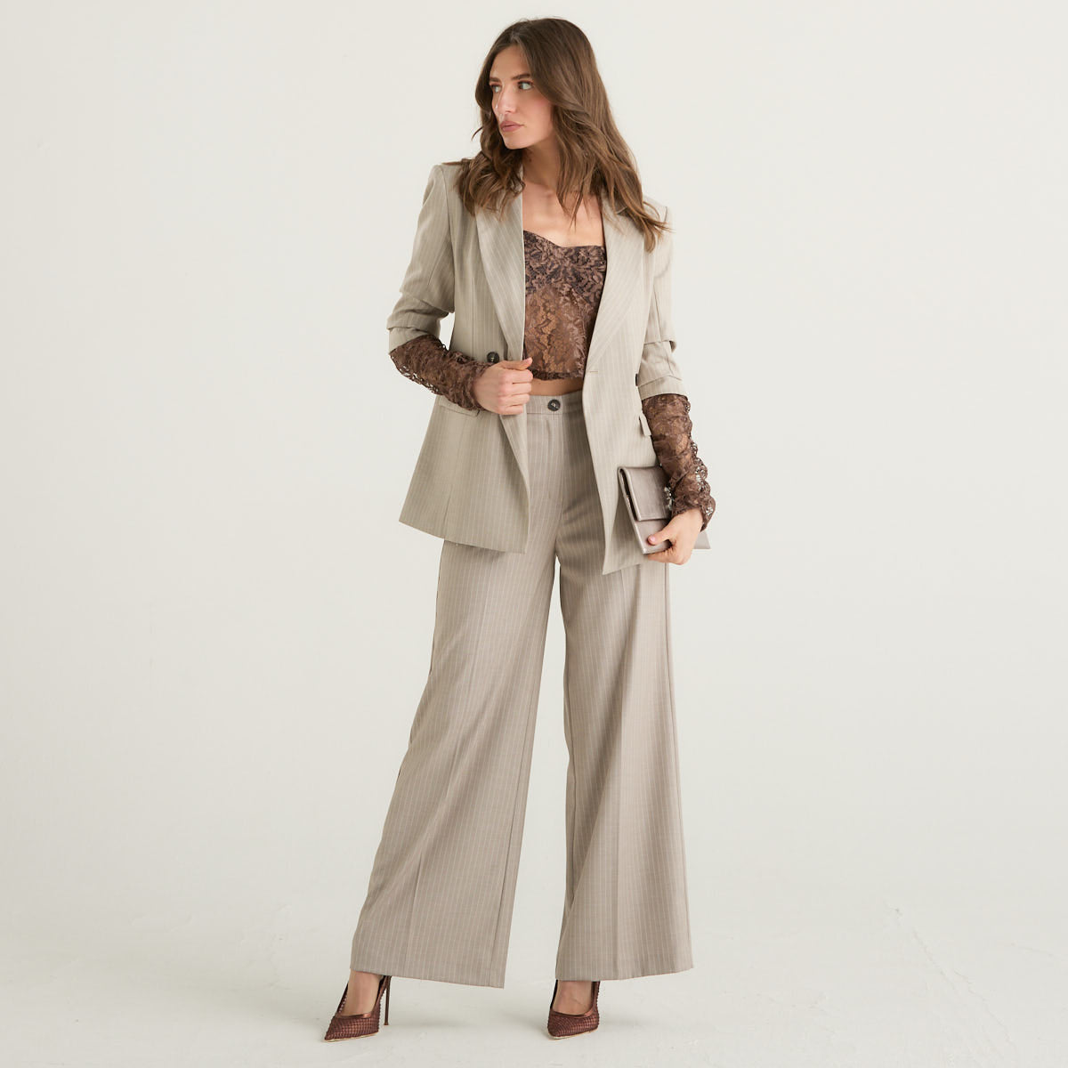 Haveone pantalone a palazzo gessato