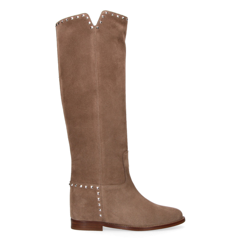 Via Roma 15 stivale con borchie camoscio tortora