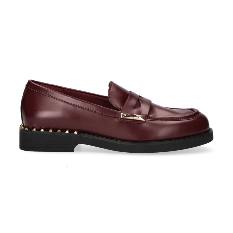 Ash mocassino con borchie in pelle bordeaux