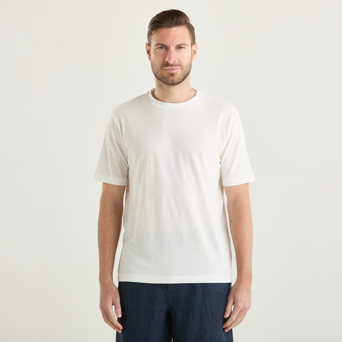 Wool & Co t-shirt girocollo in tessuto bianco