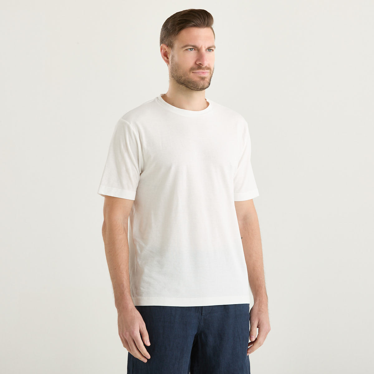 Wool & Co t-shirt girocollo in tessuto bianco