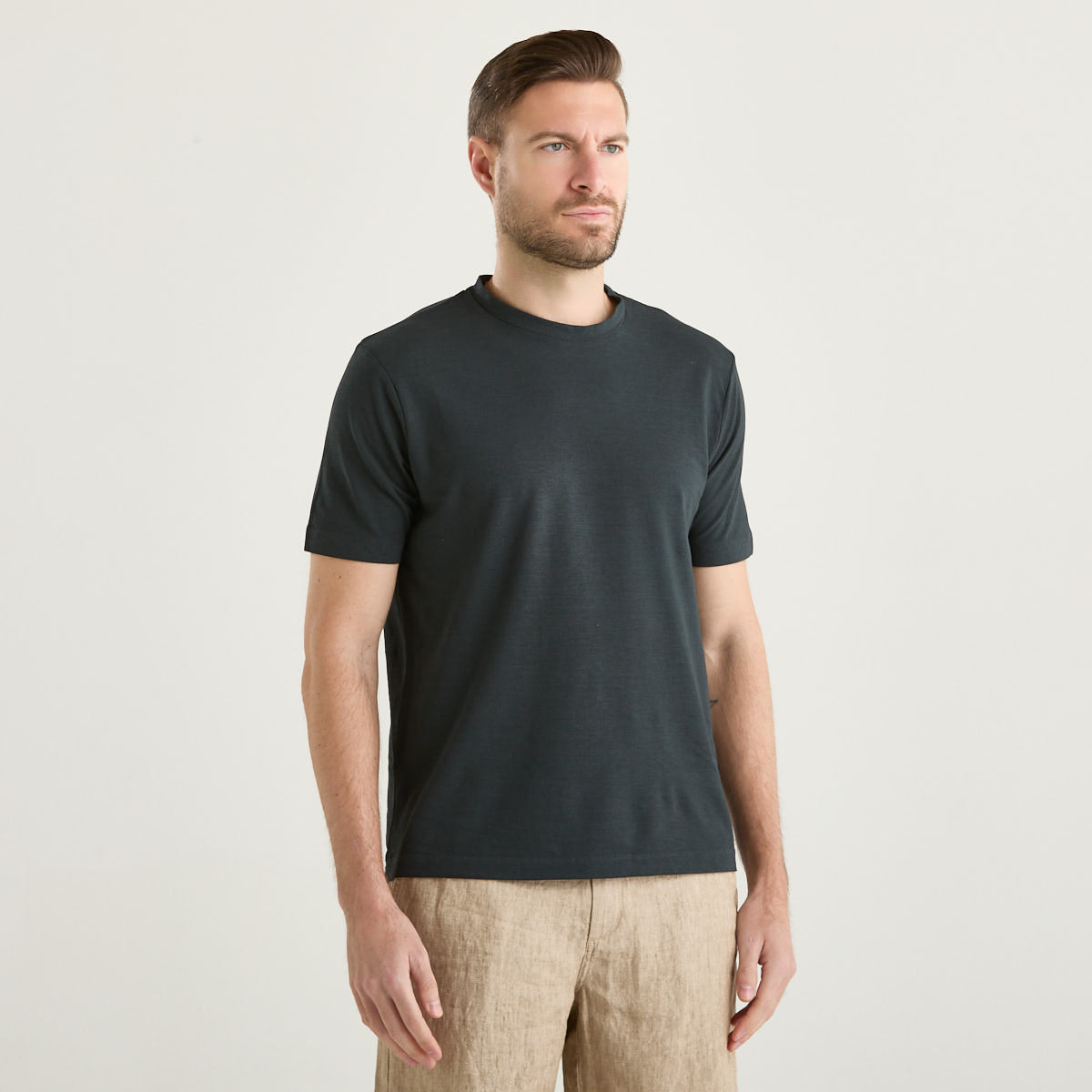 Wool & Co t-shirt girocollo in tessuto nero