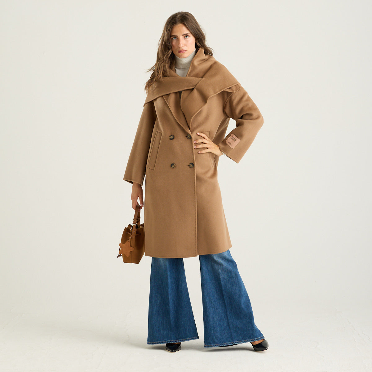 Solotre cappotto lungo con scialle cammello