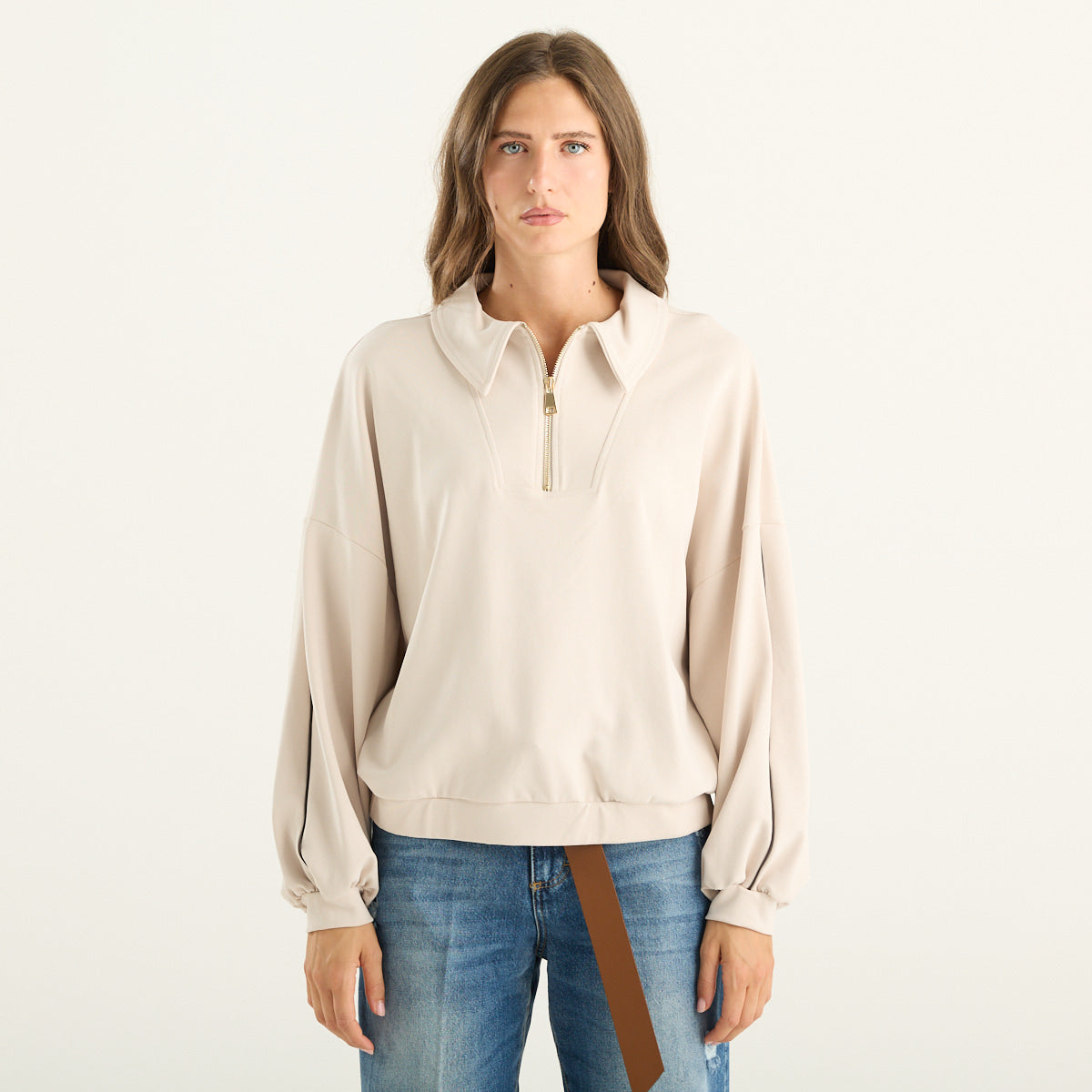 Felpa donna color panna con colletto e mezza zip