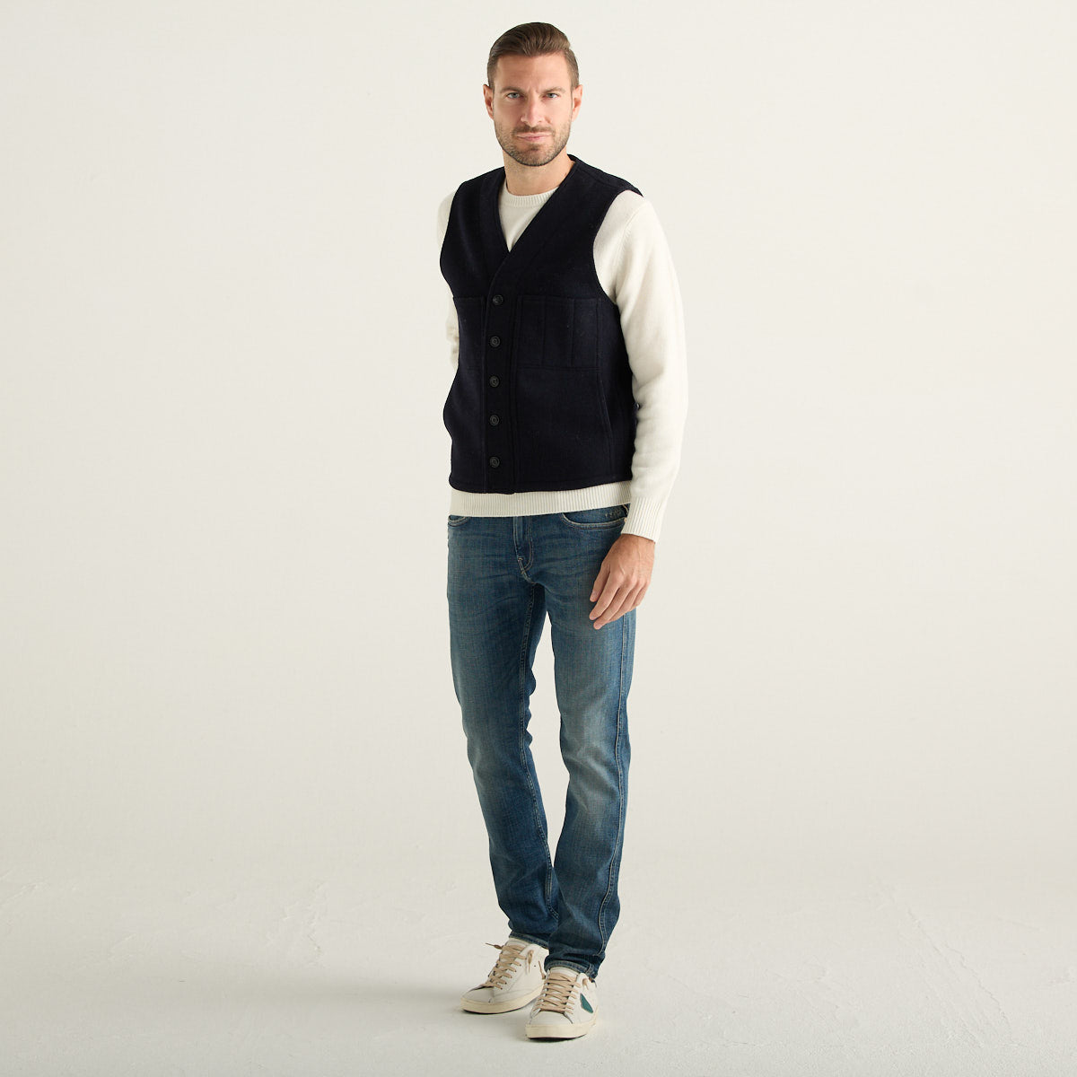 Filson Mackinaw Wool Vest Gilet Uomo Blu Navy in Lana Vergine con Bottoni e Tasche