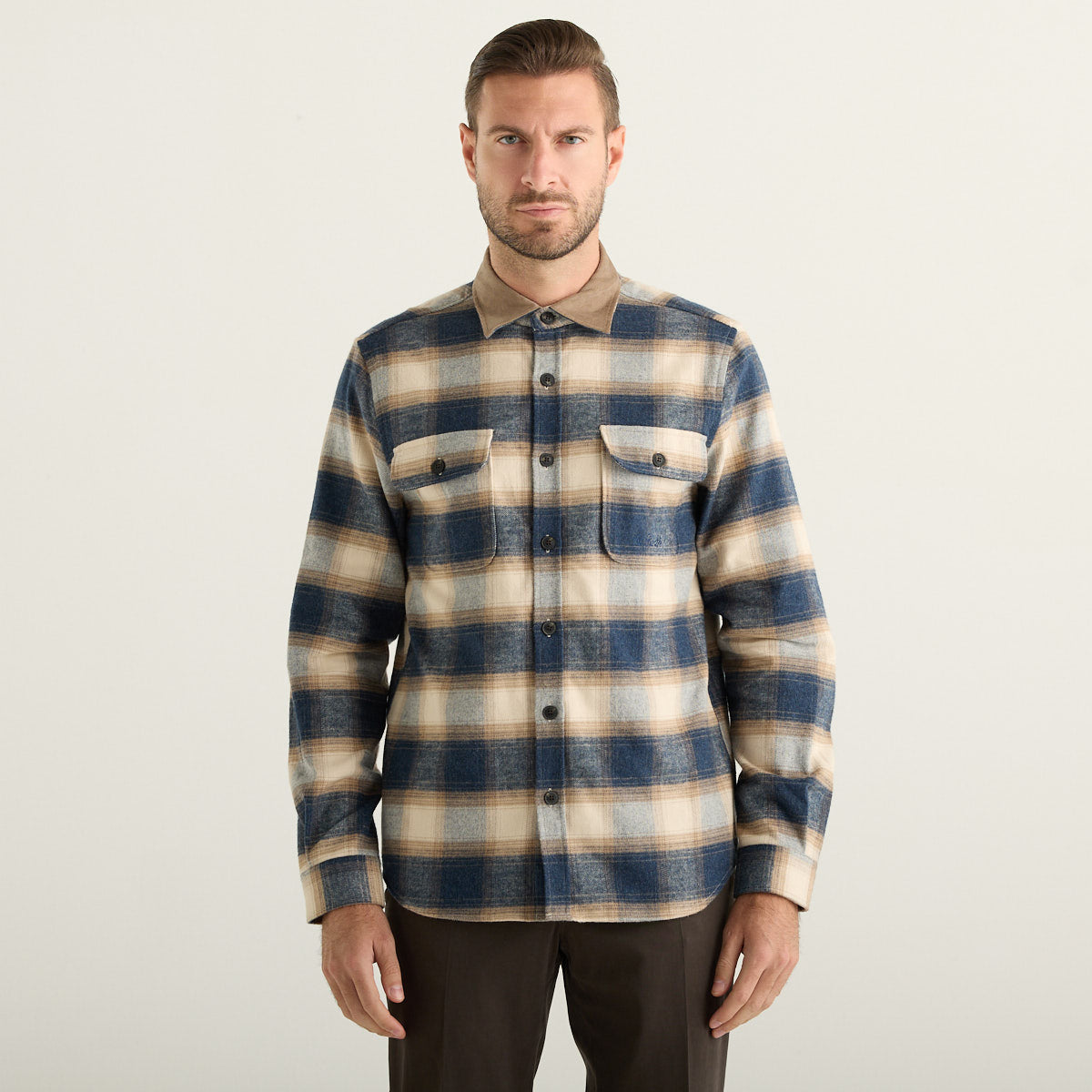 MC2 Saint Barth Camicia Overshirt Uomo a Quadri Blu e Beige con Colletto a Contrasto