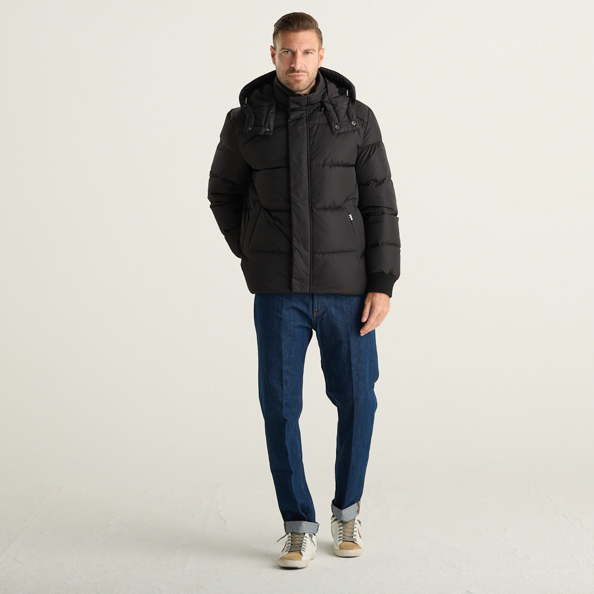 ADD Piumino Uomo Nero con Cappuccio Removibile e Polsini a Coste