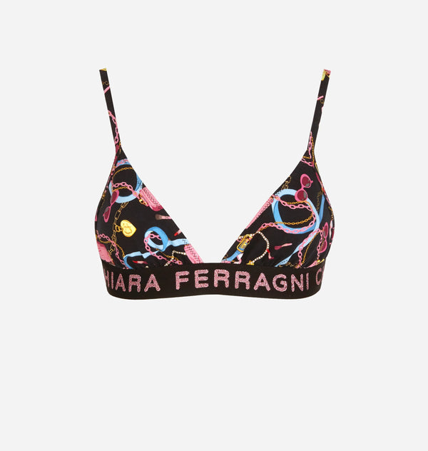 Chiara Ferragni triangolo iconic nero
